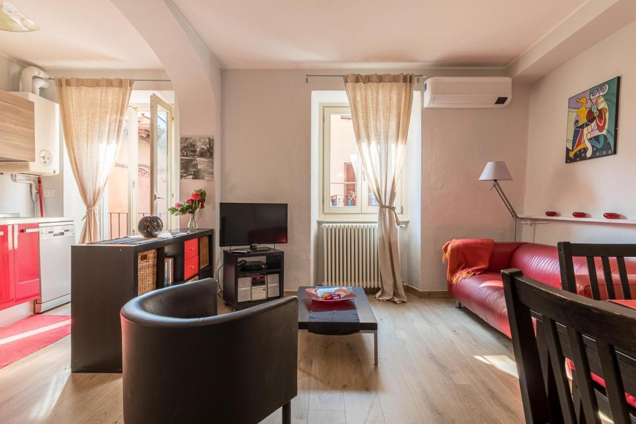 Apartment Delle Rose - Menaggio Bagian luar foto